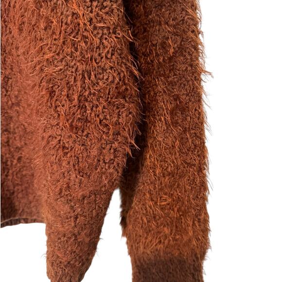 Free People Icing Pullover Mocha Java Brown Small V Neck Fuzzy Cozy Warm Neutral - Picture 5 of 9